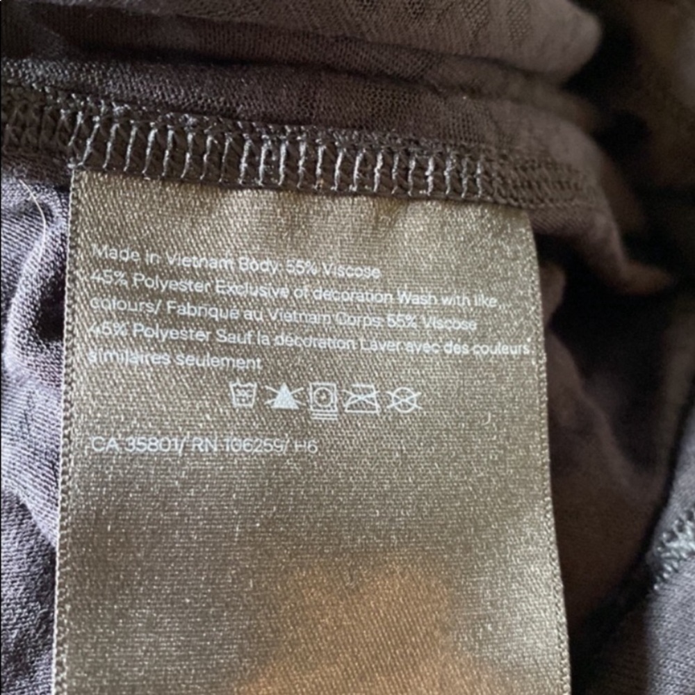 Lululemon loop around black tee Medium - Picture 4 of 10